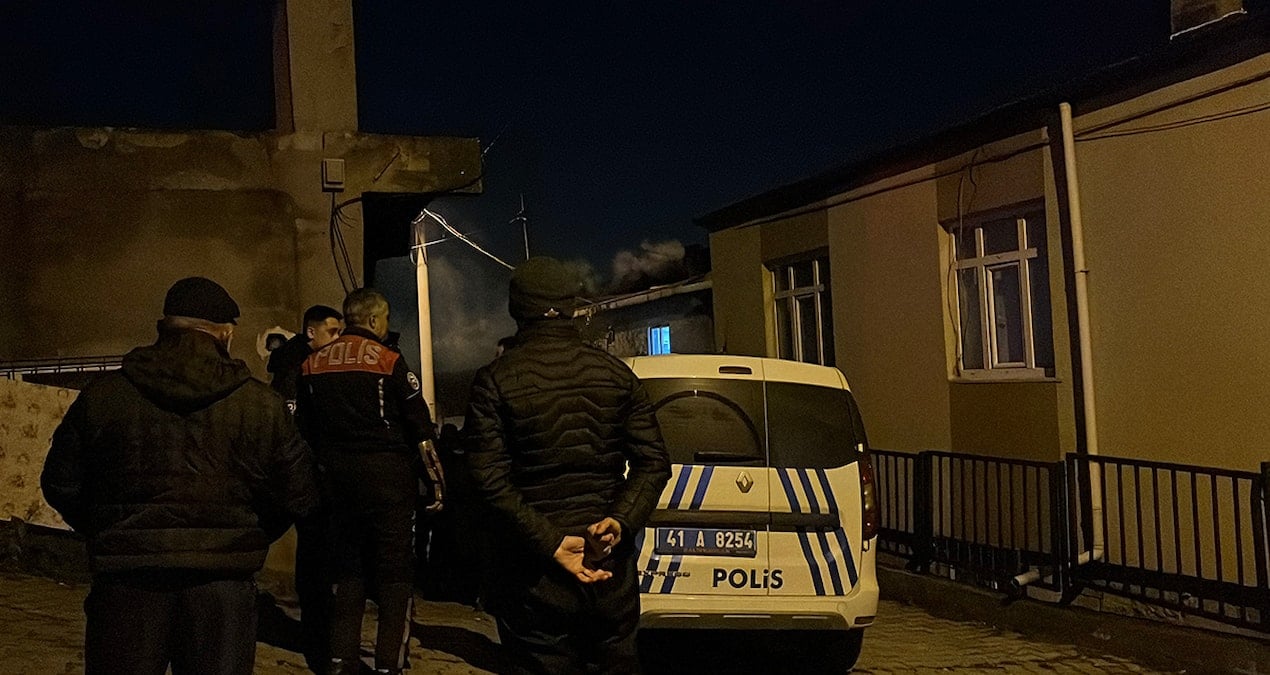 odun-kavgasinda-ortalik-kan-golune-dondu-A9feUlav.jpg