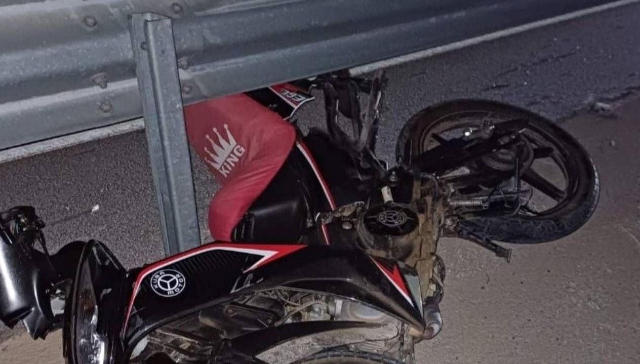 bariyere carpan motosikletin surucusu oldu SJsaJHiG