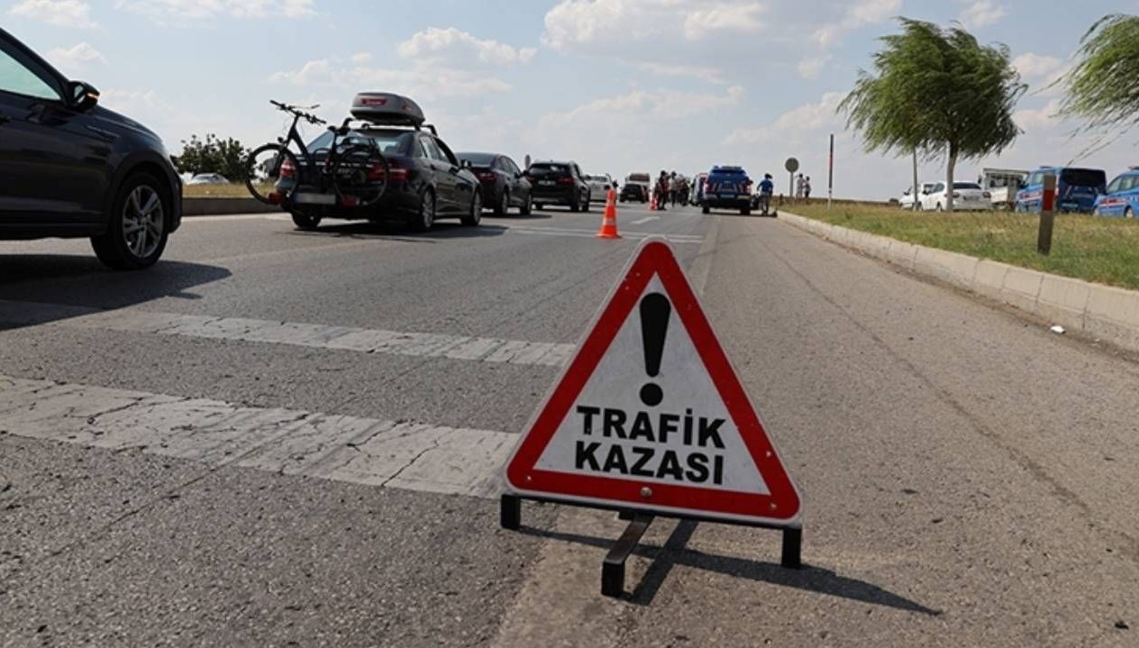 corumda motosiklet ile otomobil carpisti O4TzkIZi