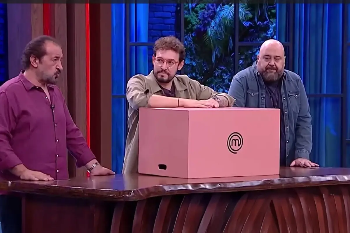 masterchefte kriz mehmet sef studyodan kovdu cagatay ofkesine yenik dustu a3DHDfnc