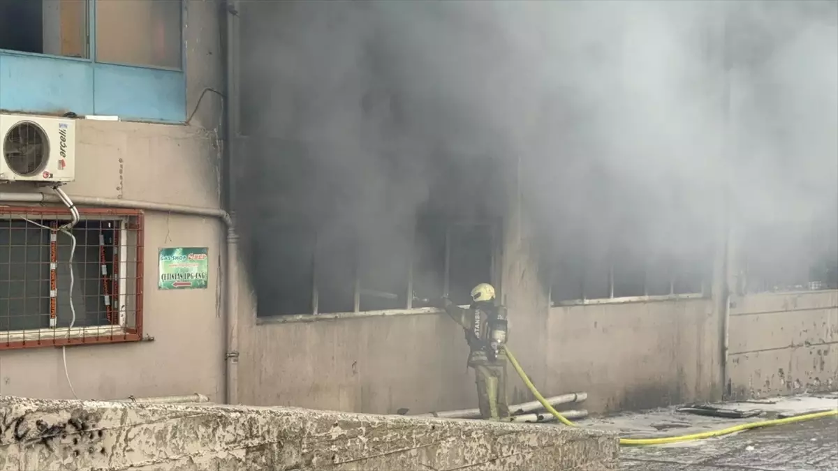 bayrampasada yangin panigi SG6BBAiM