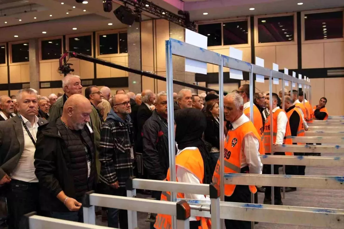 besiktas divan kurulu secimi basladi 2MDt5pSi.jpg