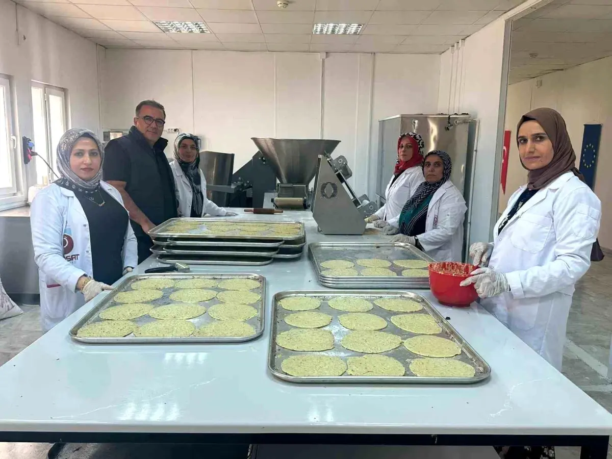 kadinlarin ekonomiye katkisi samsat coregi tesisinde uretim basladi tQvhtbey.jpg