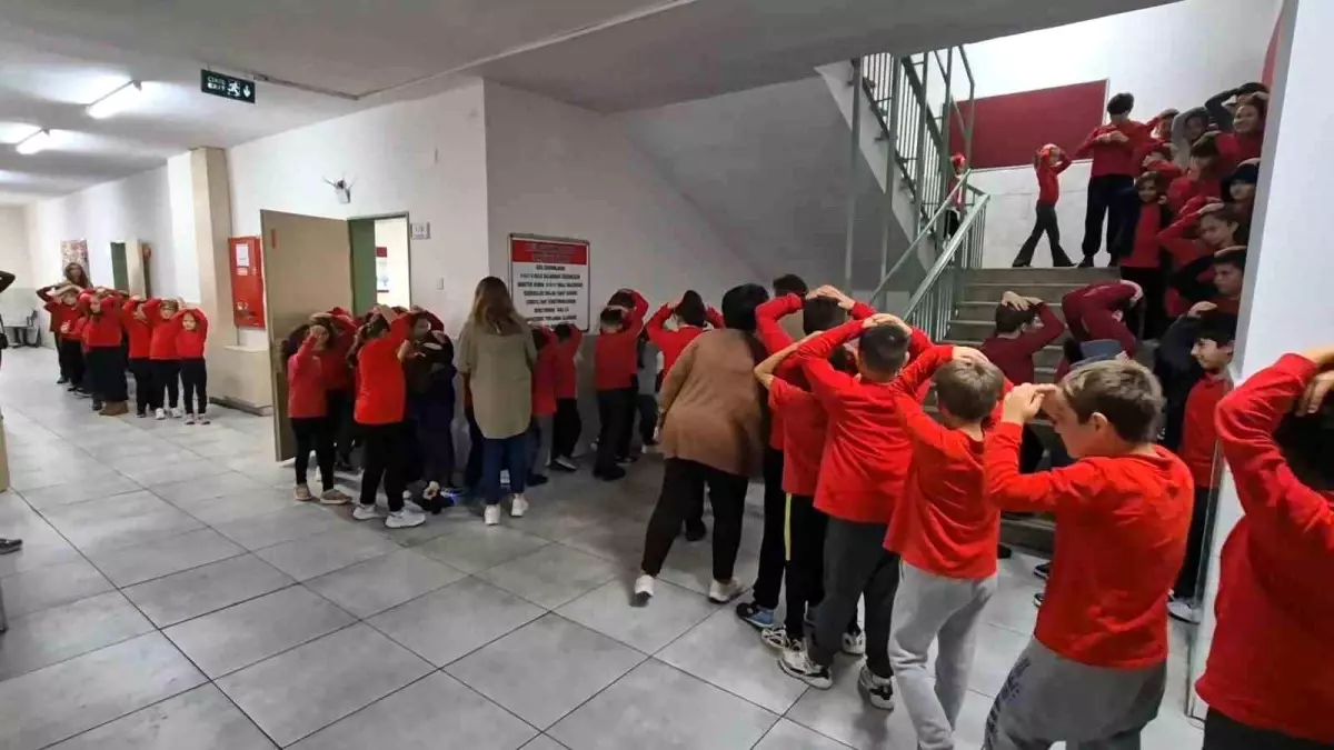 tekirdagda deprem tatbikati basariyla gerceklestirildi Pwji9INp.jpg