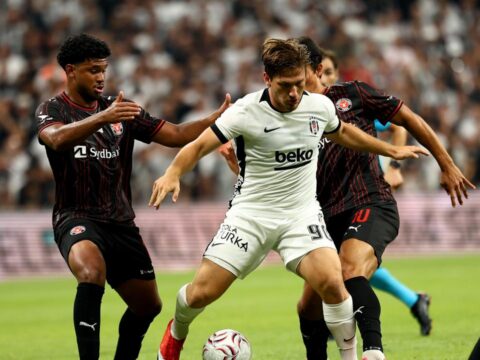 357 gun sonra yeniden besiktas formasi giydi QF3PIiiU