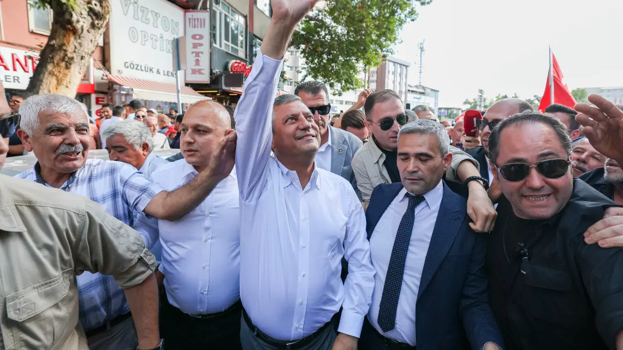 Pes pese istifalar geliyor ozgur ozel bugun partiyi kuracak MERMcejG